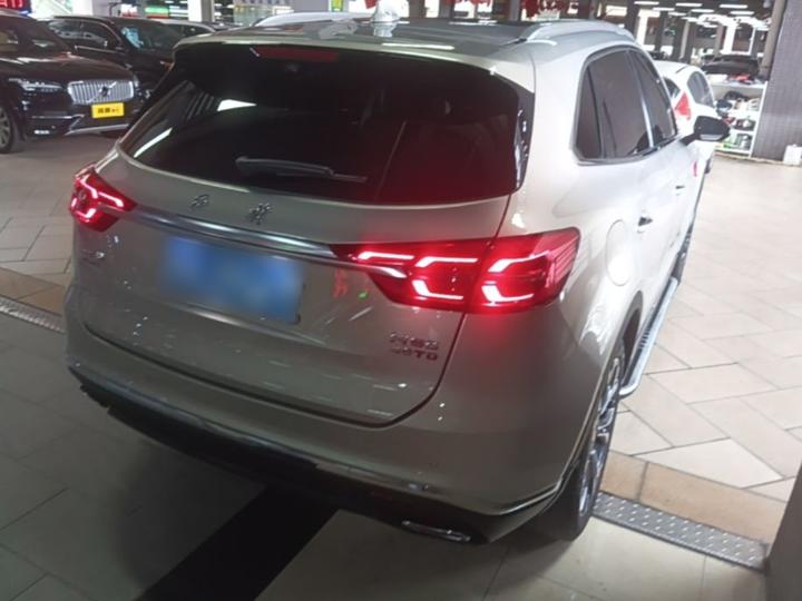HS5 2019 2.0T Connected AWD photo 4