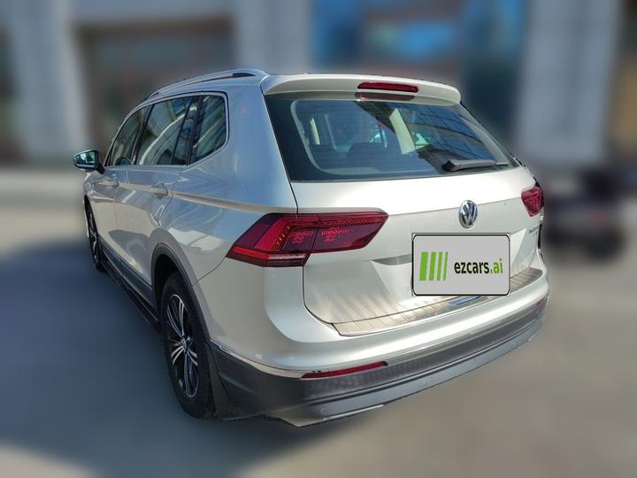 Tiguan L 2017 380TSI AT AWD Luxury photo 4
