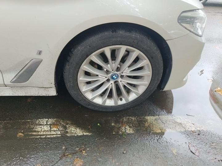 5 Series EV 2019 530Le photo 8