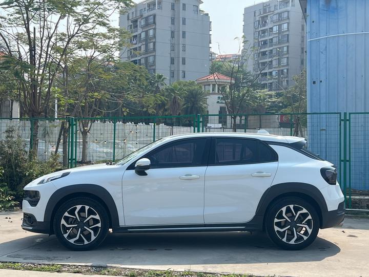 02 2018 1.5T DCT RWD China V photo 3