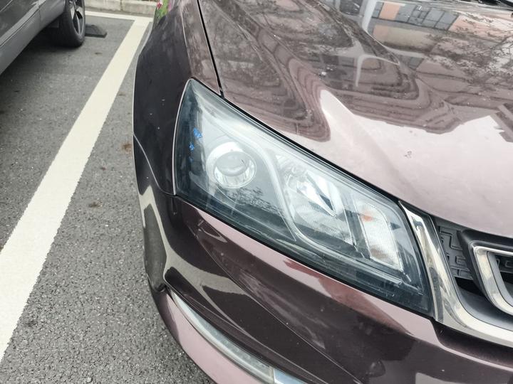 Emgrand 2017 Sedan 1.5L CVT Luxury photo 7