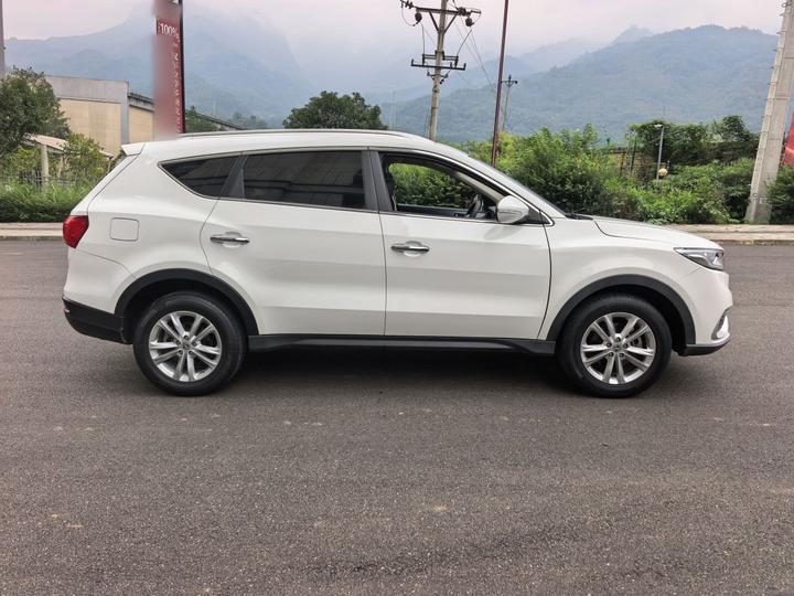 Fengon 580 2020 1.5T CVT Luxury photo 5
