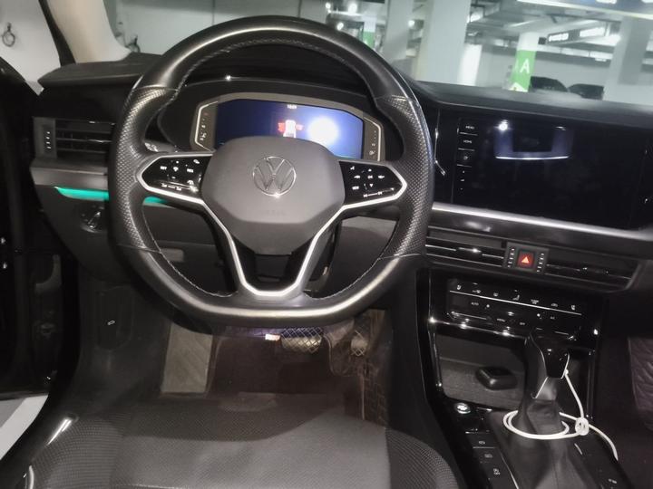 Passat 2022 330TSI Luxury photo 3