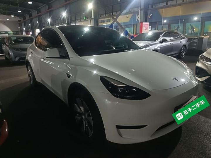 Model Y 2022 Facelift RWD photo 3