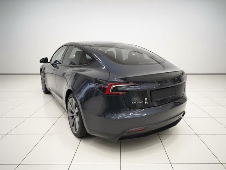 Model 3 2023 RWD photo 4