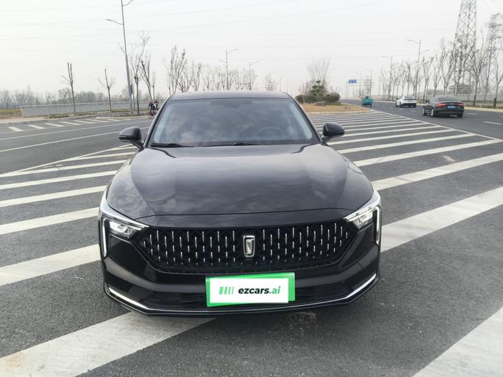 Bestune B70 2023 3rd Gen 1.5T AT 70 Anniversary Edition photo 2
