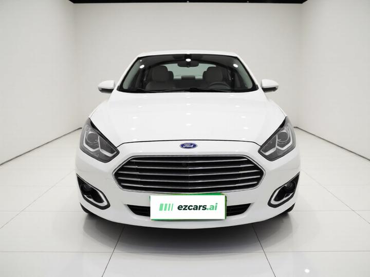 Escort 2015 1.5L AT Fashion photo 2