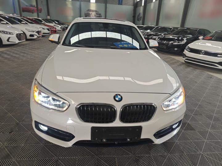 1 Series Imported 2018 118i Sport Design Package photo 2