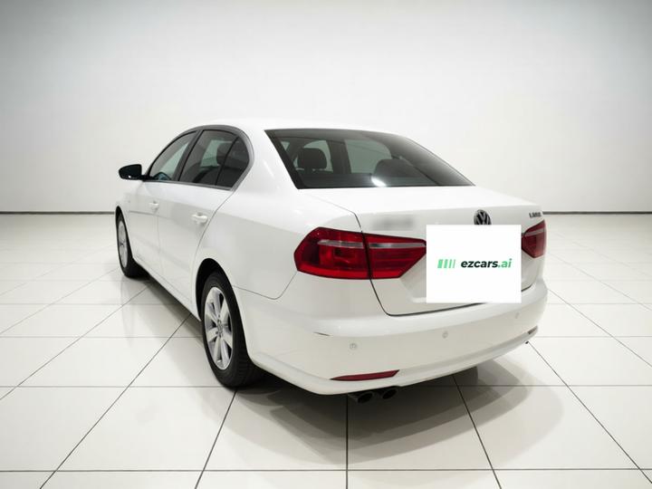 Lavida 2013 Facelift Classic 1.6L AT photo 4