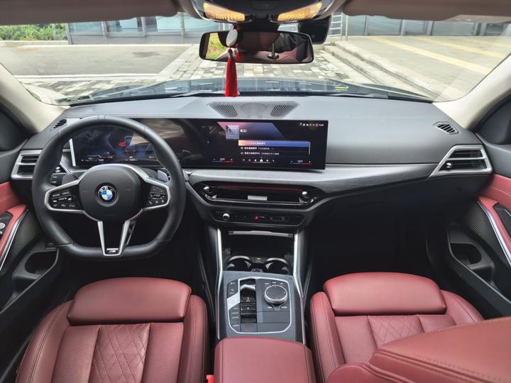 3 Series 2025 325Li M Sport Package photo 5