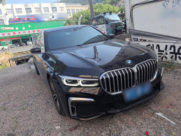7 Series 2021 730Li M Sport Package photo 3