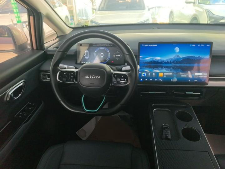 AION Y 2022 Plus 70 photo 6