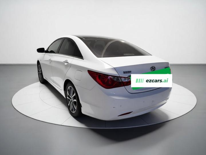 Sonata 2013 2.0L AT Luxury photo 4