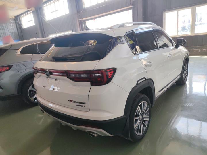 CS35PLUS 2019 1.4T DCT photo 4