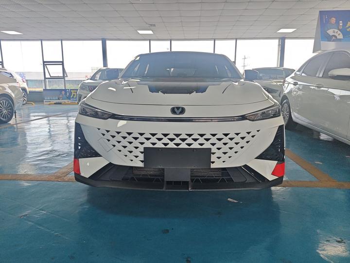 UNI-V 2024 1.5T Exclusive photo 2