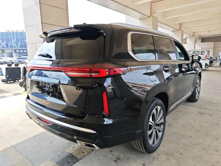 2023 400T AWD 7-Seater photo 6
