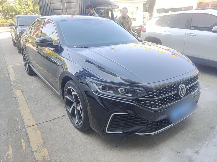 Passat 2023 Facelift 330TSI Luxury photo 3