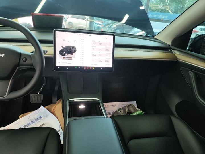 Model Y 2022 Facelift RWD photo 8