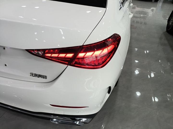 C-Class 2023 C 260 L Sport photo 7