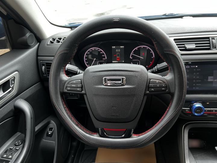 5 2018 Facelift 1.6T AT Premium photo 3