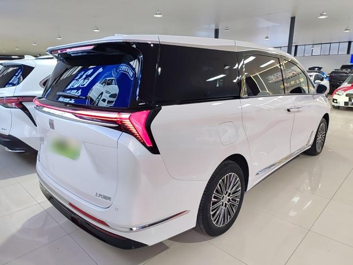 GL8 EV 2024 Exclusive 7-Seater photo 4