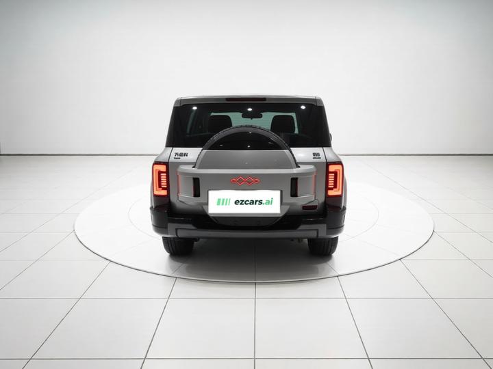 Fang Cheng Bao Leopard 8 2025 Flagship 6-Seater photo 3