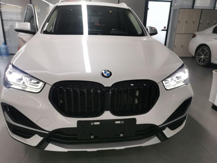 X1 2022 Facelift xDrive25Li Exclusive photo 2