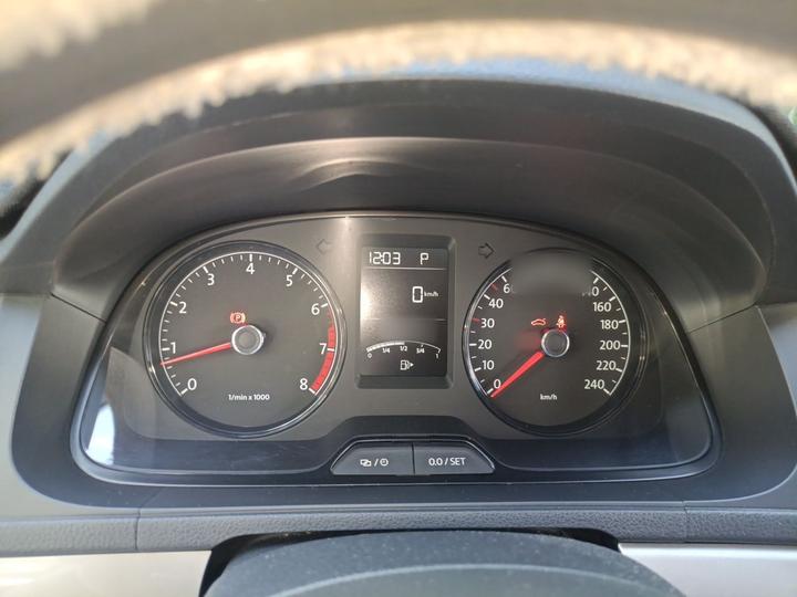 2013 1.6L AT photo 4