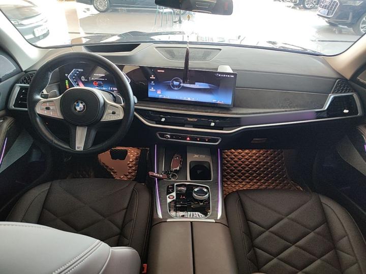 X5 2023 xDrive 30Li Exclusive M M Sport Night Package photo 5