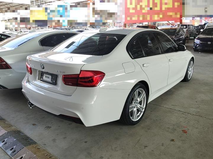 3 Series 2018 320i M Sport Package photo 4