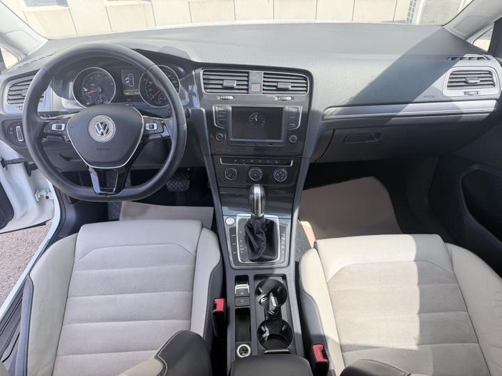 Golf 2017 230TSI AT Luxury Anniversary Edition photo 8
