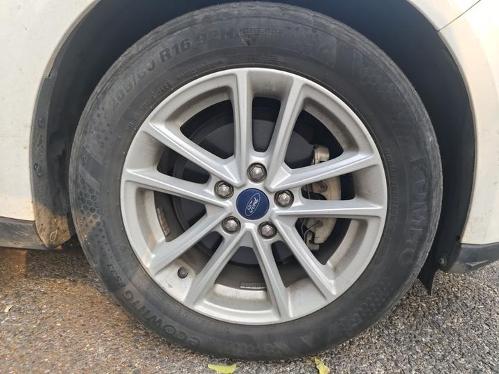 Focus 2018 Hatchback Classic 1.6L AT Fashion photo 5