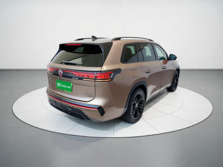 2025 Teramont Pro 450TSI AWD photo 3