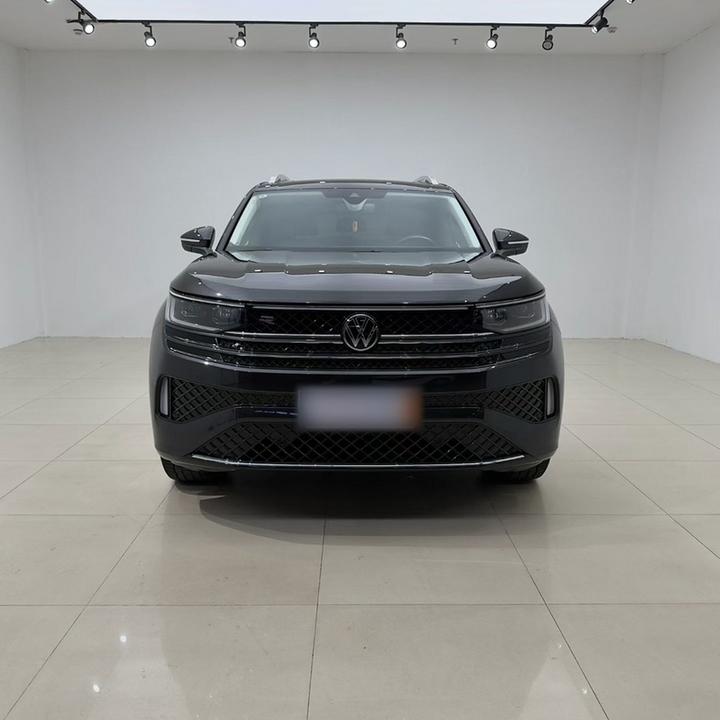 2024 380TSI AWD R-Line photo 2