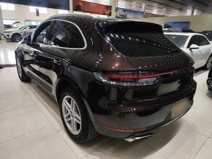 2018 Macan 2.0T photo 4