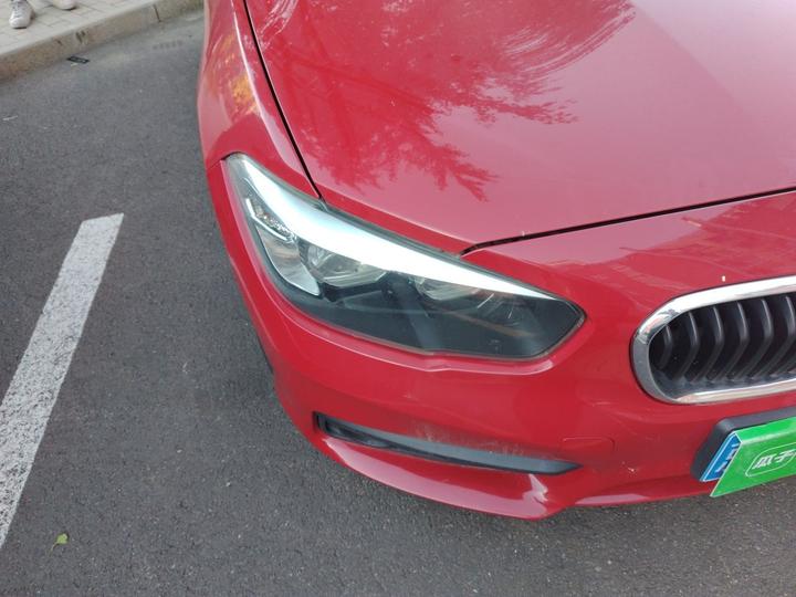 1 Series Imported 2015 118i Leading photo 7