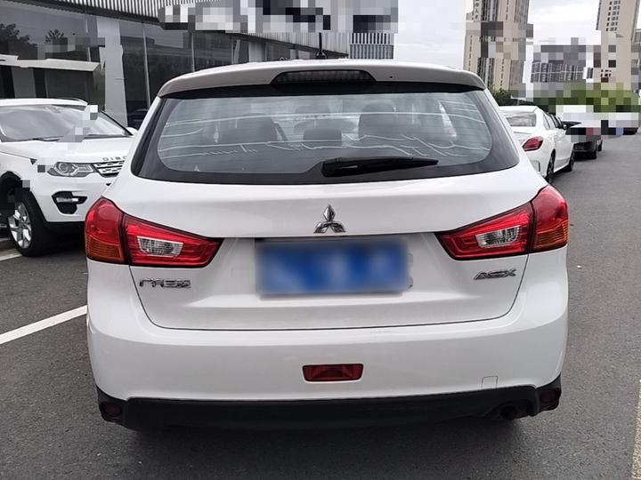 ASX 2013 2.0L CVT RWD Elite photo 3
