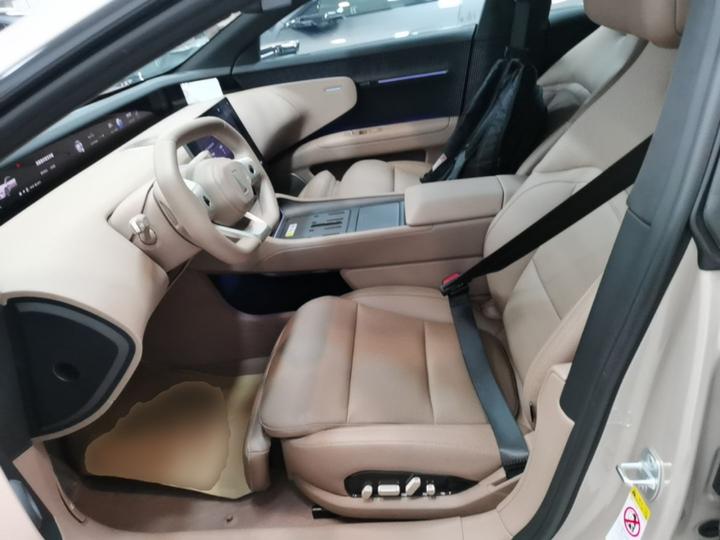 12 2026 Facelift Max EREV photo 6