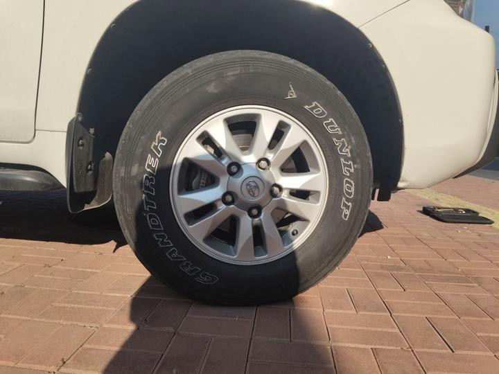 Land Cruiser 2012 4.0L AT VX photo 8