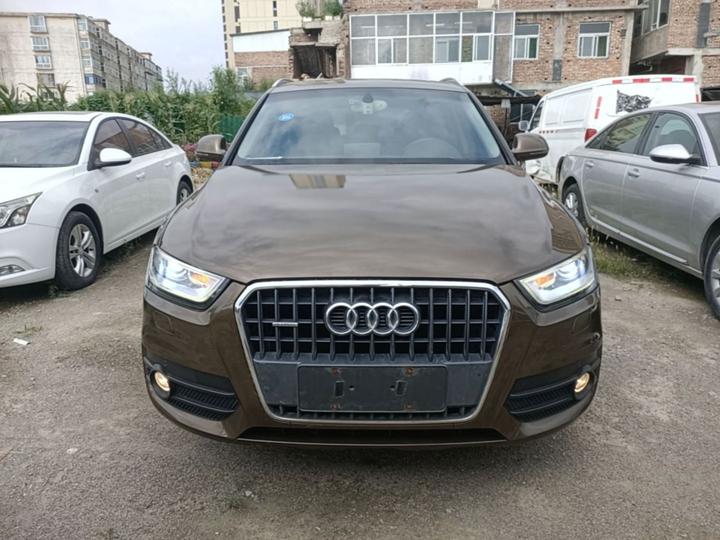 Q3 2015 35 TFSI quattro Tech photo 2