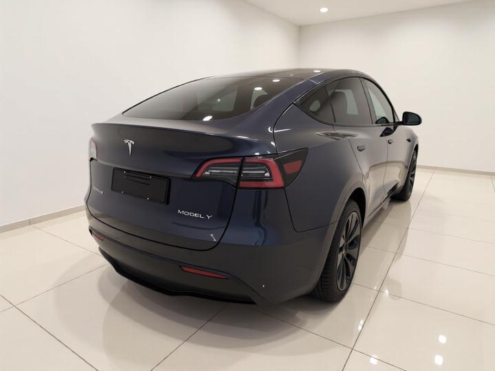 Model Y 2024 RWD photo 4