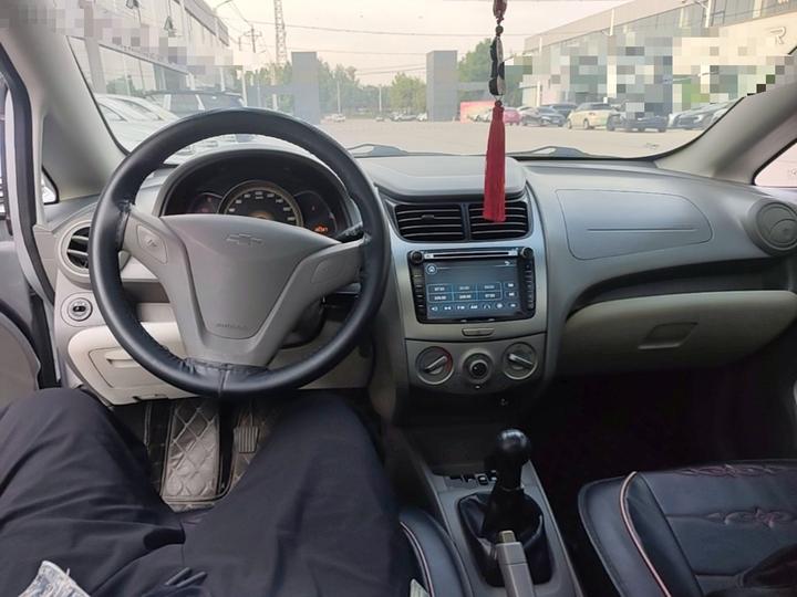 2013 Sedan 1.2L MT photo 5