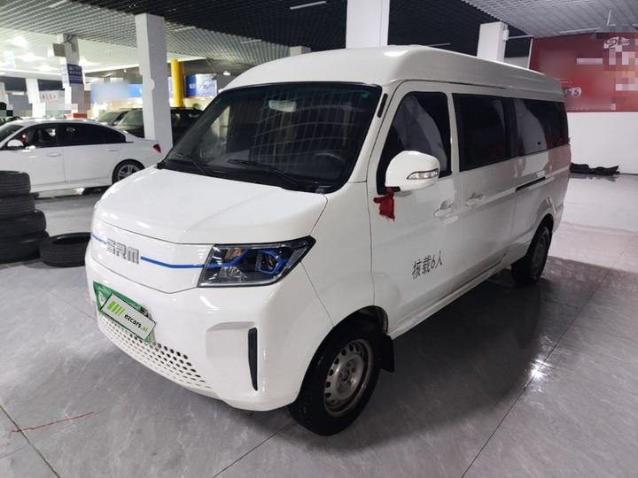 SRM Shineray 2025 42.3kWh 305km 6-Seater
