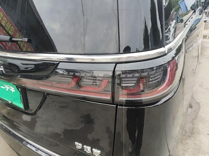 Voyah Dreamer 2024 PHEV Extended Range Premium photo 7