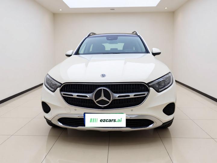 GLC 2023 Facelift GLC 260 L 4MATIC Dynamic 5-Seater photo 2