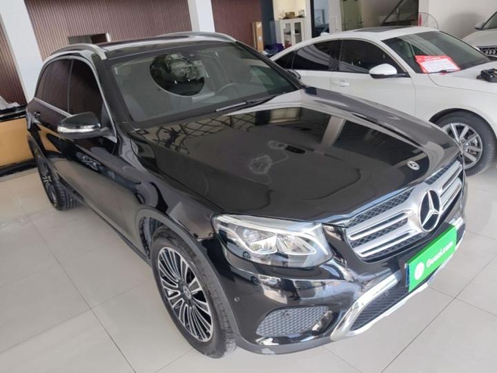 GLC 2019 GLC 200 4MATIC photo 3