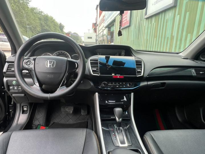 Accord 2016 2.0L Comfort photo 8