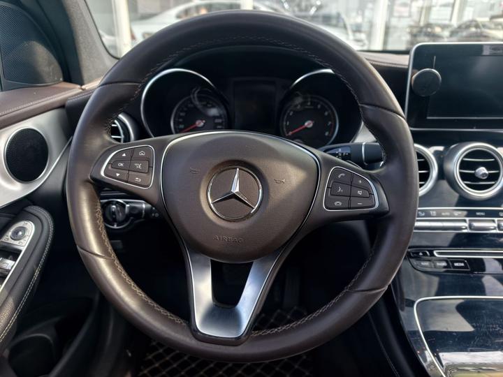 GLC 2016 GLC 200 4MATIC photo 3