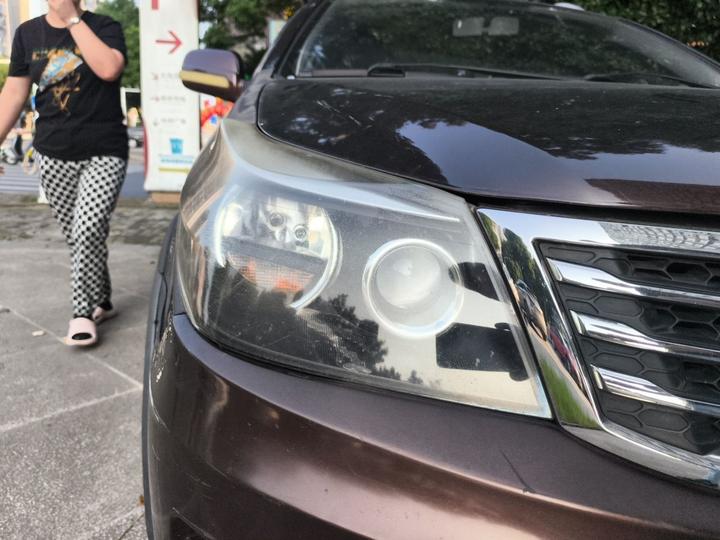 2014 CROSS 1.5L AT Elite photo 7