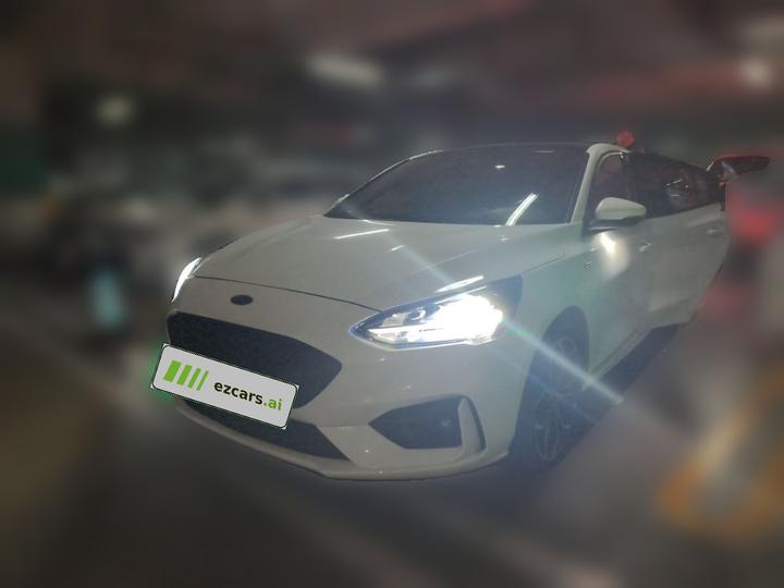 Focus 2021 Sedan EcoBoost 180 AT ST Line